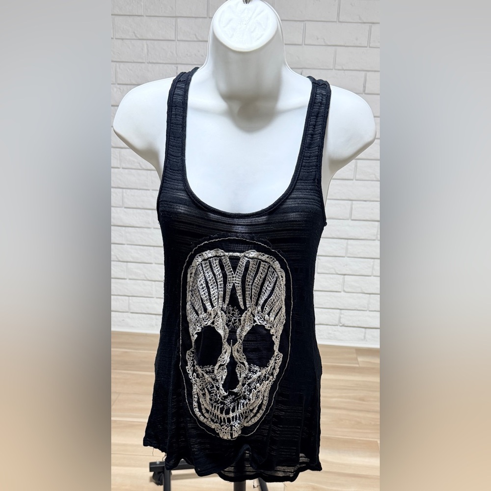 love J Black Tank Top with White Skull Lace Embroidery